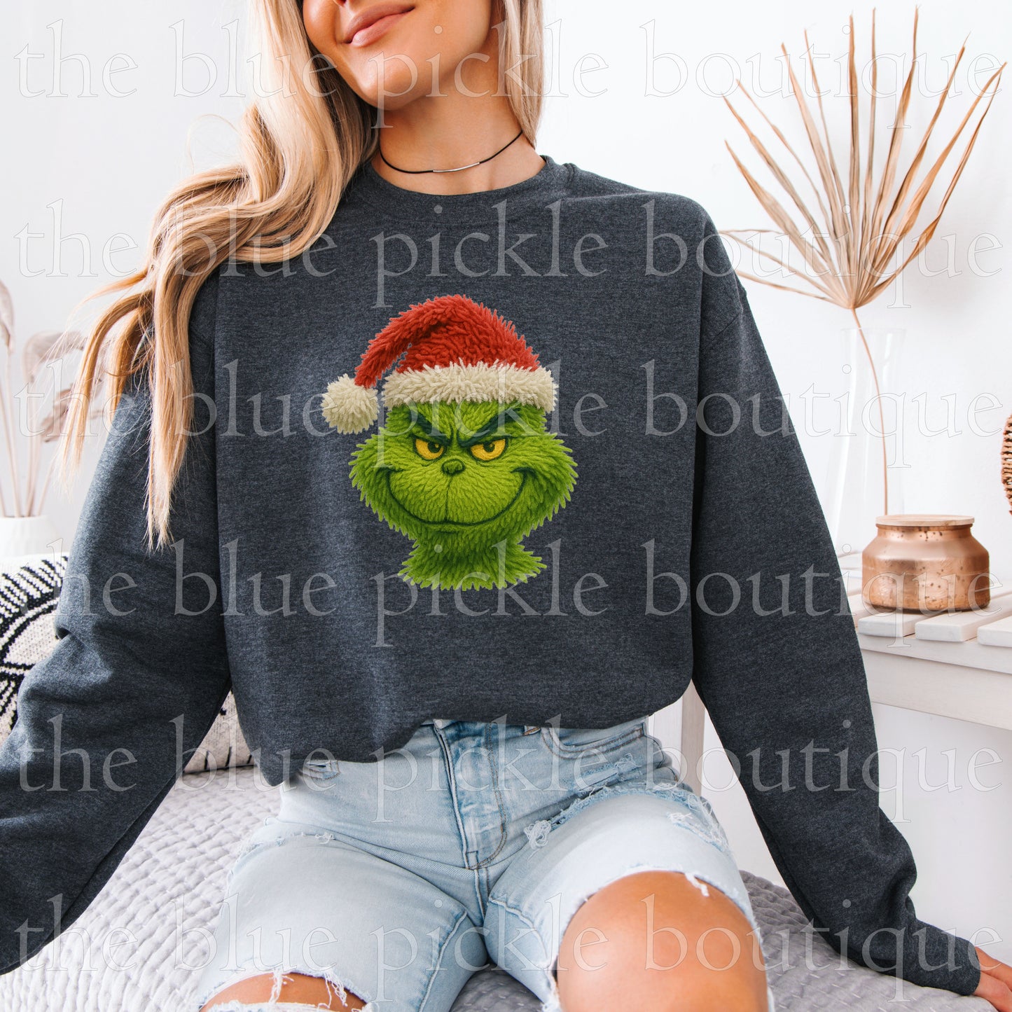 Grumpy Green Christmas Guy - faux *FAKE* realistic yarn look