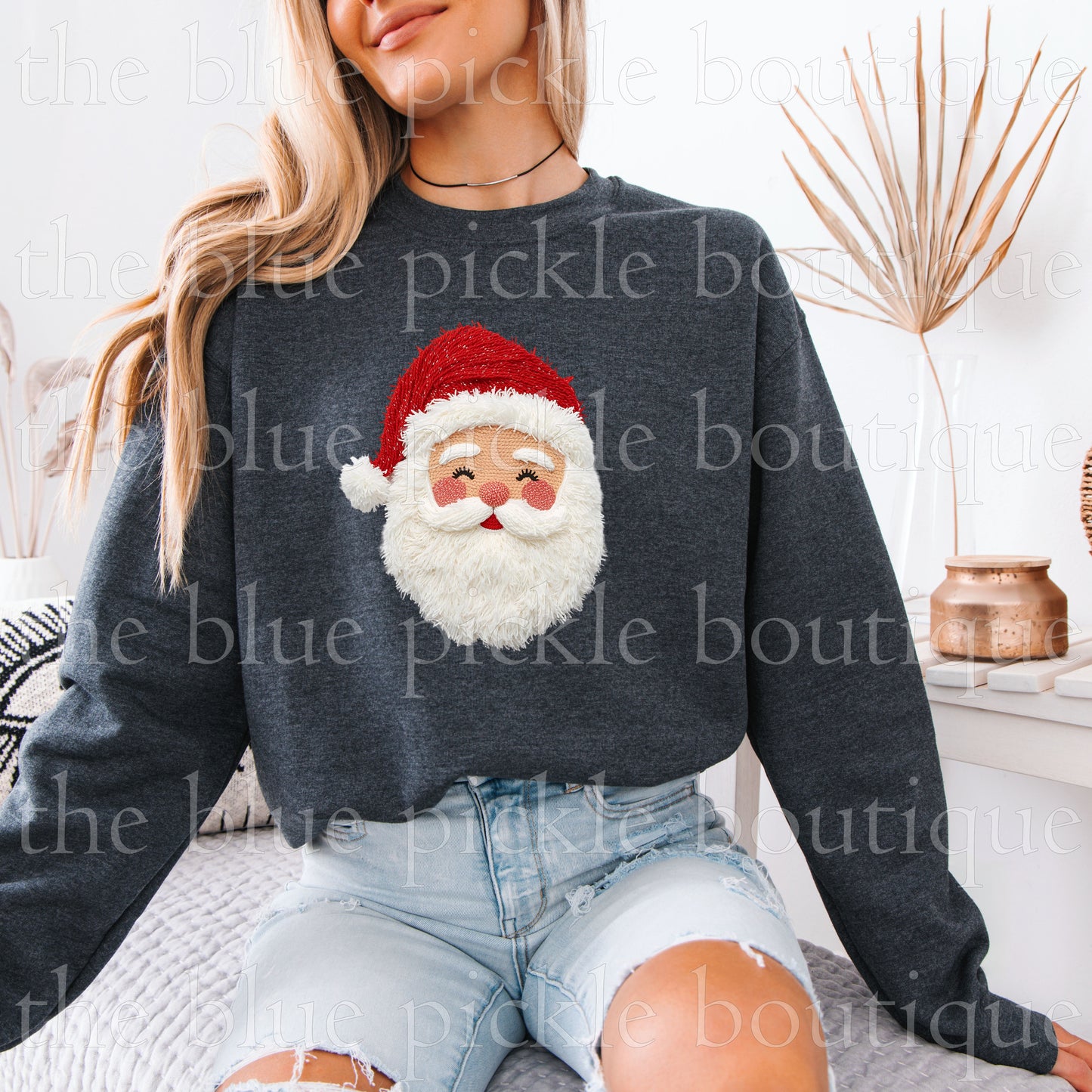 Smiling Santa - faux *FAKE* realistic yarn look